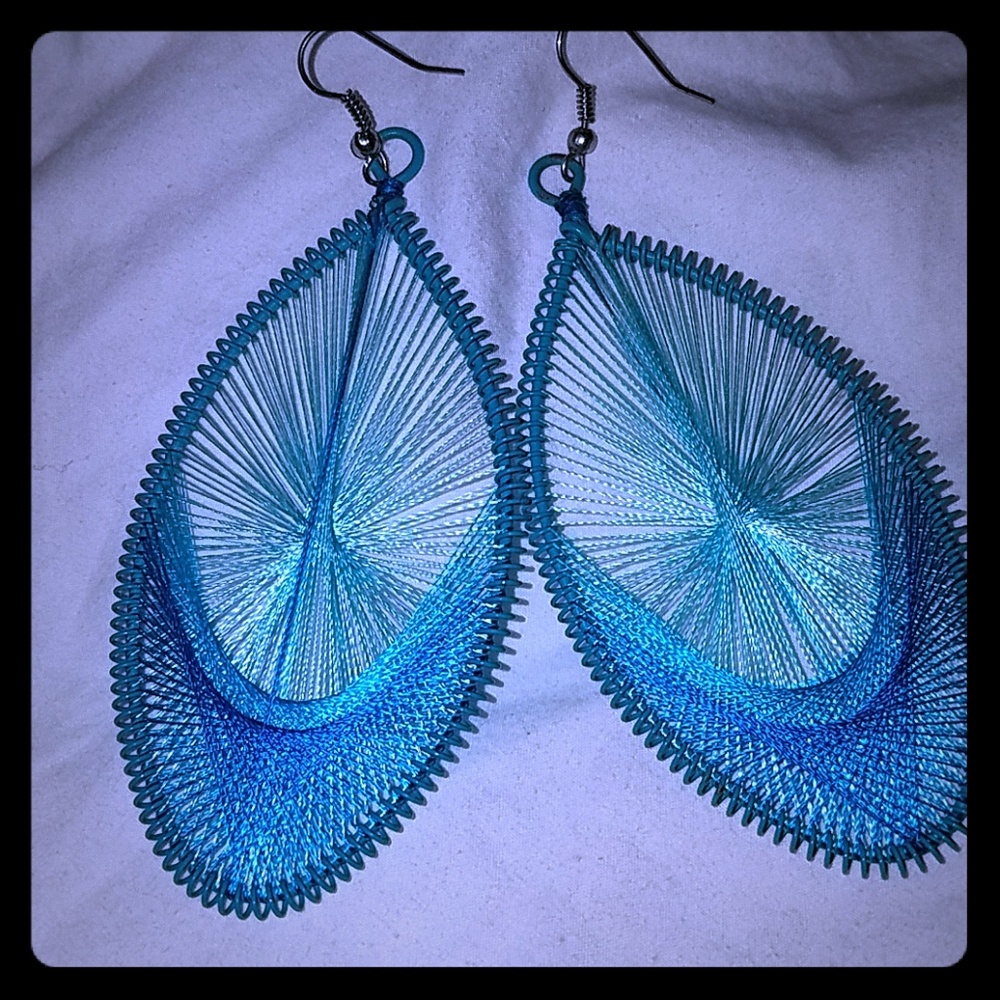 NWOT WOVEN EARRINGS